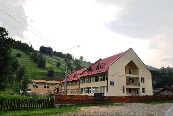 19_Základní škola Krystyny Bochenek v Pojaně Mikuli